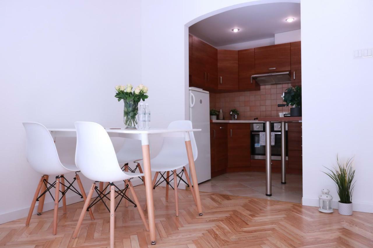 Chill & Explore By Cooee Apartments Warschau Exterior foto